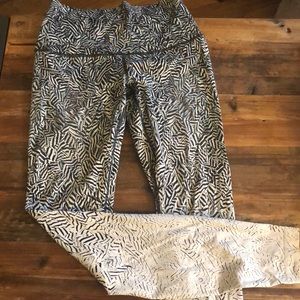 Lululemon spandex - size 6